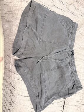 GAP Charcoal Elastic Waist Athletic Shorts